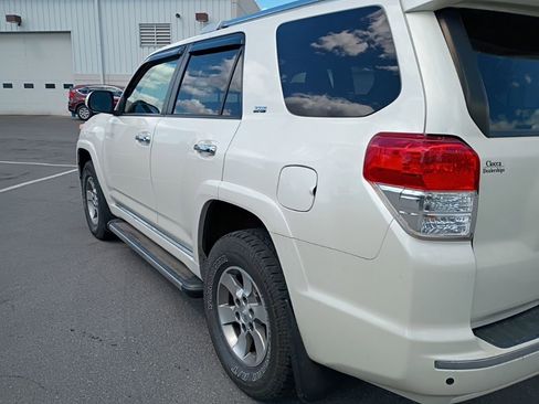 Used 2013 Toyota 4Runner SR5 w/ Premium Pkg AWD/4WD image 5