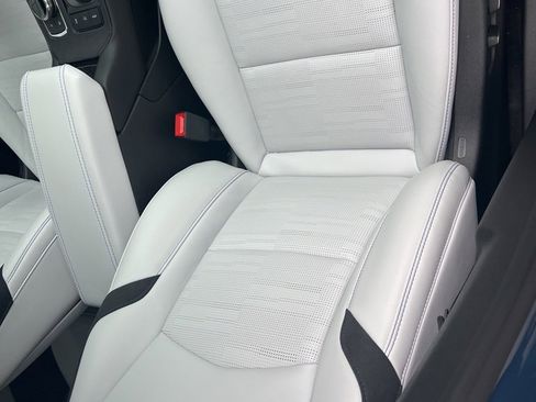 Used 2025 Cadillac XT4 Sport image 56