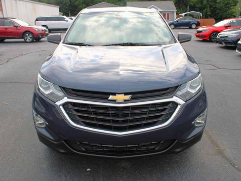 Used 2019 Chevrolet Equinox LS w/ LS Convenience Package FWD image 3