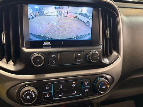 Used 2022 Chevrolet Colorado LT w/ Fleet Safety Package image 38