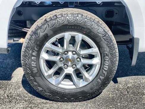 New 2026 Chevrolet Silverado 1500 LT w/ Z71 Off-Road Package image 36