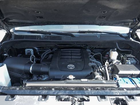 Used 2020 Toyota Tundra SR5 w/ SR5 Upgrade Package AWD/4WD image 11