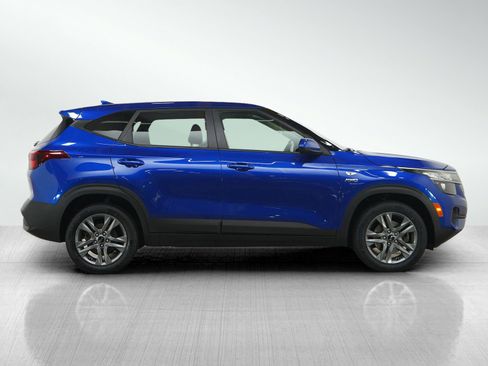 Used 2021 Kia Seltos LX AWD/4WD image 6