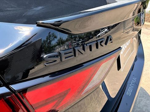 Certified 2025 Nissan Sentra SR w/ Midnight Edition FWD image 31
