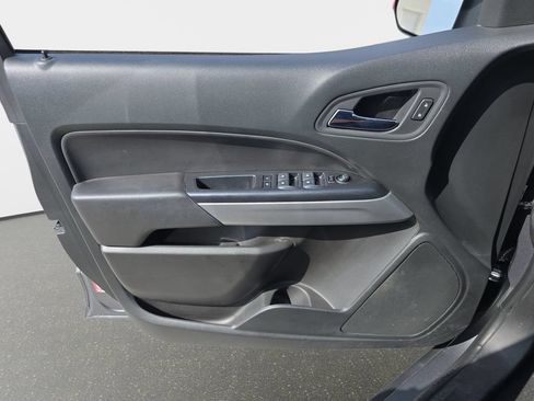 Used 2022 Chevrolet Colorado LT w/ Safety Package RWD image 29