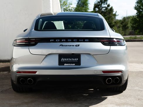 Used 2018 Porsche Panamera 4S image 14