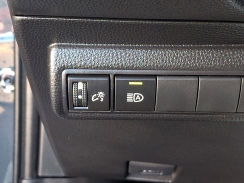 Used 2023 Toyota Corolla LE image 26