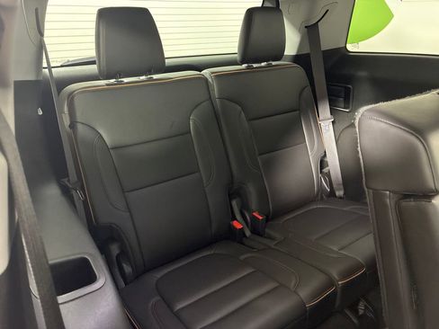 Used 2023 GMC Acadia AT4 w/ Technology Package image 31