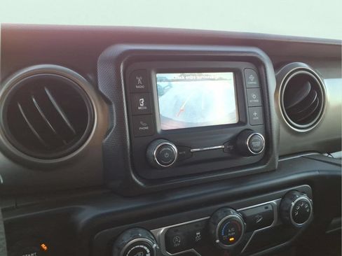 Used 2019 Jeep Wrangler Unlimited Sport AWD/4WD image 29
