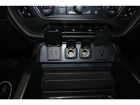 Used 2018 Chevrolet Silverado 1500 LTZ w/ Sport Package image 33