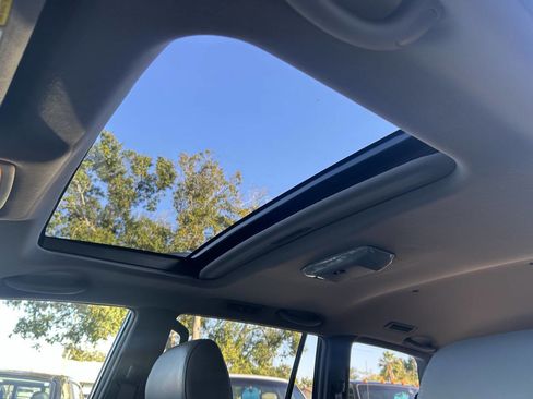 Used 2005 Lexus GX 470 image 16