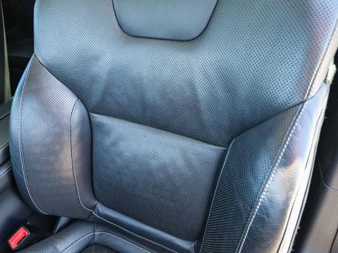 Used 2013 Mercedes-Benz SL 550 image 24