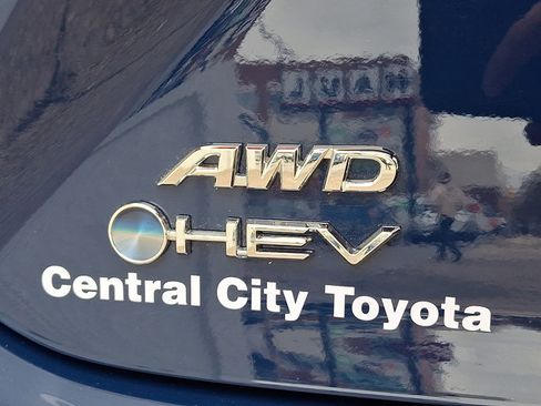 Used 2025 Toyota Camry LE image 30