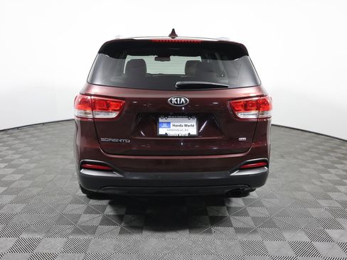Used 2017 Kia Sorento FWD w/ LX Convenience Package image 6