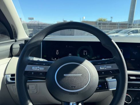 Used 2025 Hyundai Tucson Blue image 25