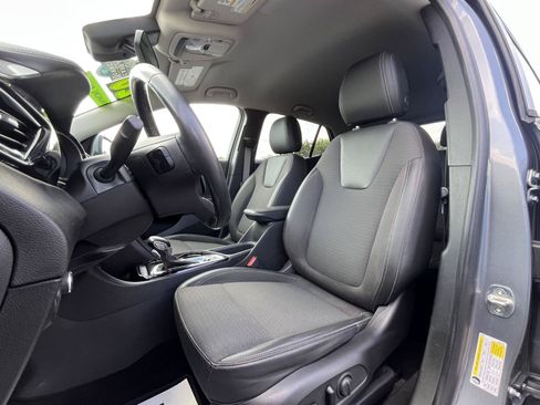 Used 2020 Buick Encore GX Preferred w/ Cold Weather Comfort Package AWD/4WD image 5
