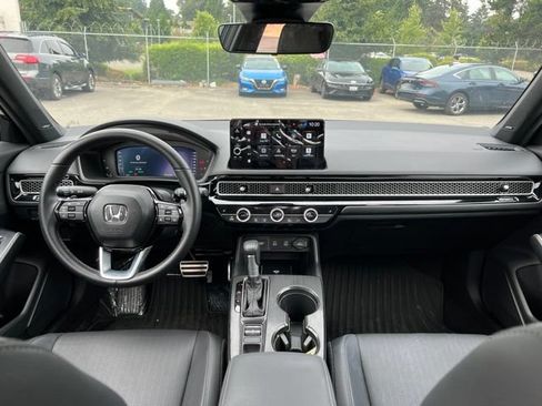 Used 2025 Honda Civic Sport image 9