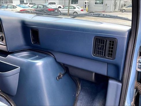 Used 1994 Ford E-350 and Econoline 350 XLT RWD image 16