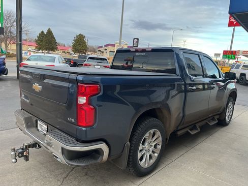 Used 2022 Chevrolet Silverado 1500 LTZ w/ LTZ Premium Package image 5