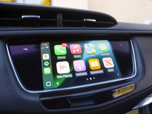 Used 2018 Cadillac XT5 Luxury w/ LPO, Black Ice Package image 8