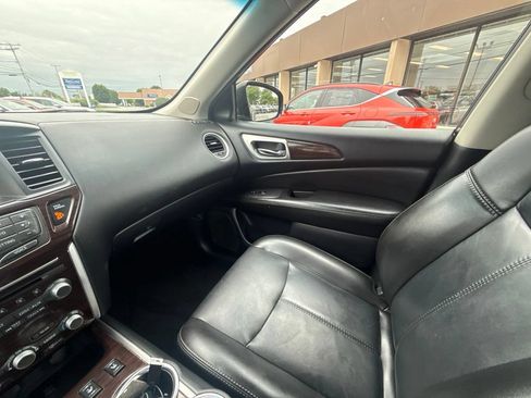 Used 2014 Nissan Pathfinder SL w/ SL Tech Package AWD/4WD image 23