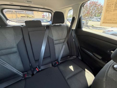 Used 2025 Nissan Rogue SV FWD image 39