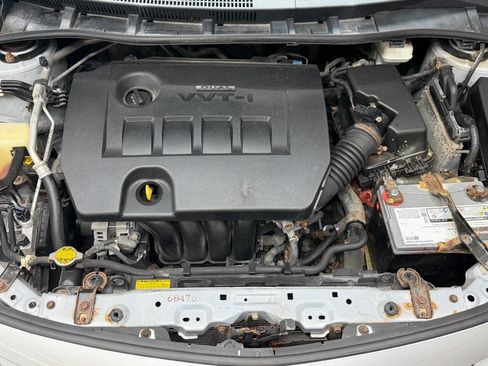 Used 2012 Toyota Corolla LE FWD image 7
