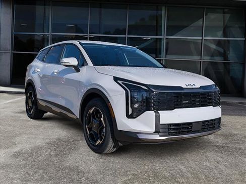 Used 2026 Kia Sportage EX FWD image 1