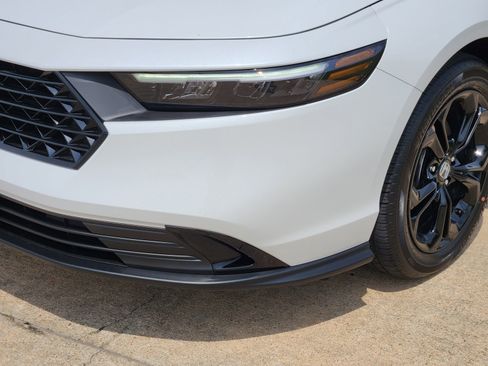 New 2025 Honda Accord SE image 8