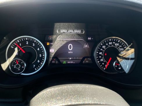Used 2025 RAM 1500 Laramie AWD/4WD image 19