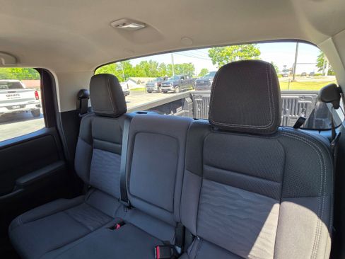 Used 2024 Nissan Frontier SV w/ Technology Package RWD image 22