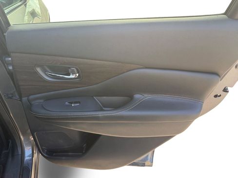 Used 2024 Nissan Murano Platinum AWD/4WD image 26