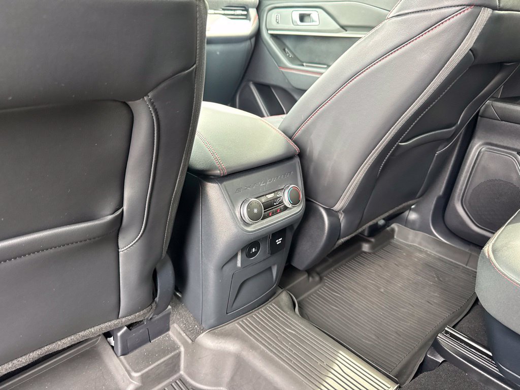 Used 2025 Ford Explorer ST-Line w/ Premium Package AWD/4WD image 21