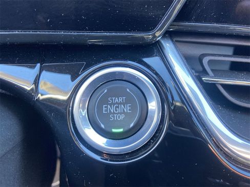 Certified 2024 Chevrolet Trax RS image 16