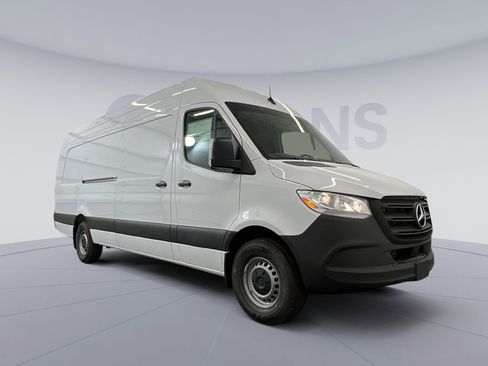New 2025 Mercedes-Benz Sprinter 2500 image 8