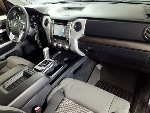 Used 2018 Toyota Tundra SR5 image 13