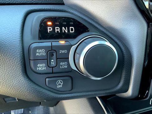 New 2026 RAM 1500 Big Horn AWD/4WD image 16