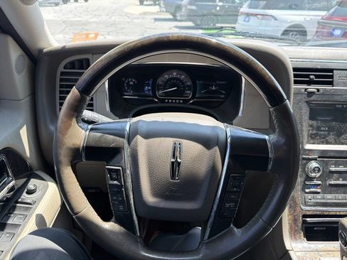 Used 2015 Lincoln Navigator 2WD image 10