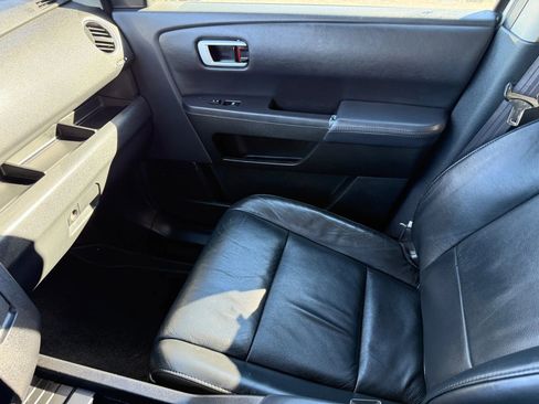 Used 2010 Honda Pilot EX-L image 19