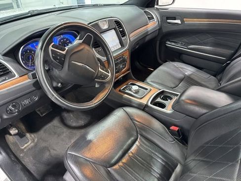 Used 2015 Chrysler 300 C Platinum w/ Harman/Kardon Audio Group AWD/4WD image 11