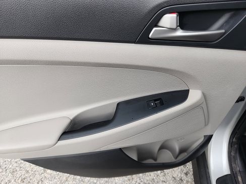 Used 2018 Hyundai Tucson SE AWD/4WD image 27