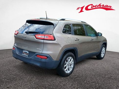 Used 2017 Jeep Cherokee Latitude w/ Safety/Convenience Group image 7