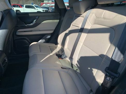 Used 2025 Lincoln Corsair AWD w/ Equipment Group 101A image 19