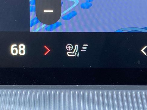 Used 2025 Ford Explorer ST-Line w/ Premium Package image 15