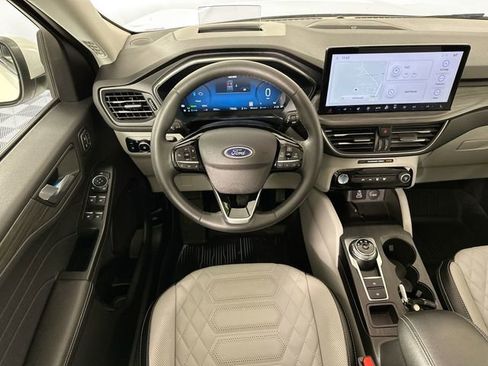 Used 2024 Ford Escape SE w/ PHEV Premium Package FWD image 11
