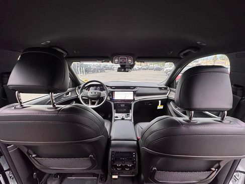 New 2026 Jeep Grand Cherokee L Limited AWD/4WD image 24