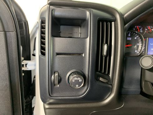 Used 2019 Chevrolet Silverado 2500 W/T AWD/4WD image 16
