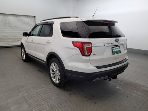 Used 2019 Ford Explorer XLT w/ Equipment Group 202A image 5