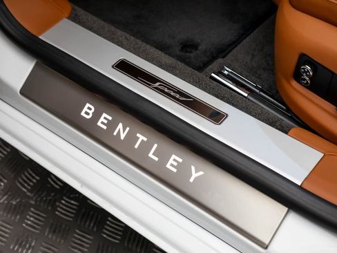 Used 2023 Bentley Flying Spur W12 image 31