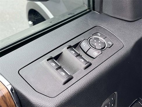 Used 2019 Ford F150 Lariat w/ Trailer Tow Package image 30